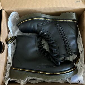 Dr Martens Combat Lace Up